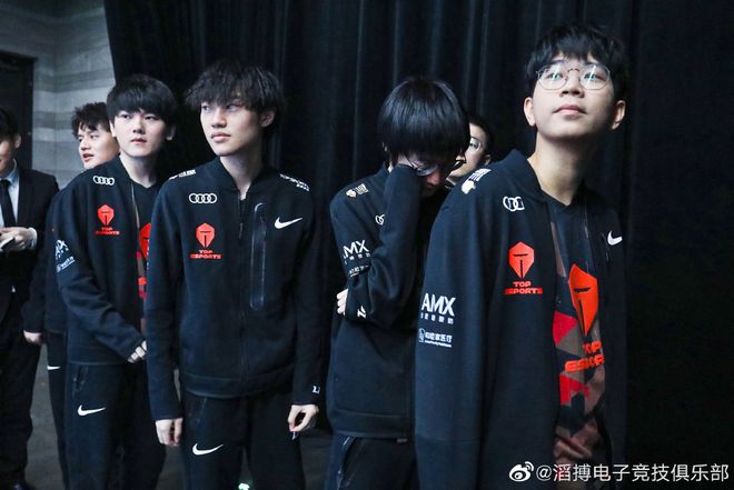 在足球世界 在足球世界