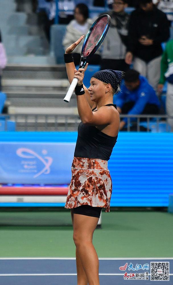 贝内特传两 贝内特传两